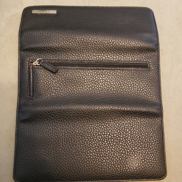 Kenneth Cole Wallet - Picture 4 of 5
